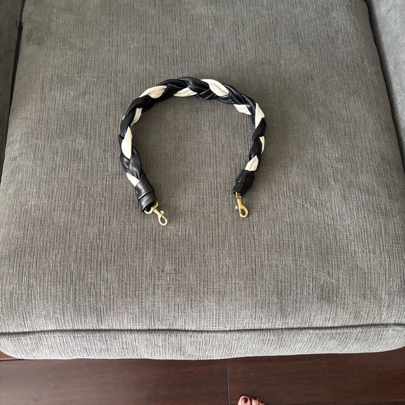 Clare V Braided shoulder strap - Picture 3 of 3